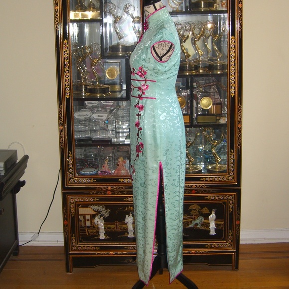 EAST STORE CHERRY BLOSSOM EMBROIDERY CHEONGSAM DRESS S - Picture 5 of 7